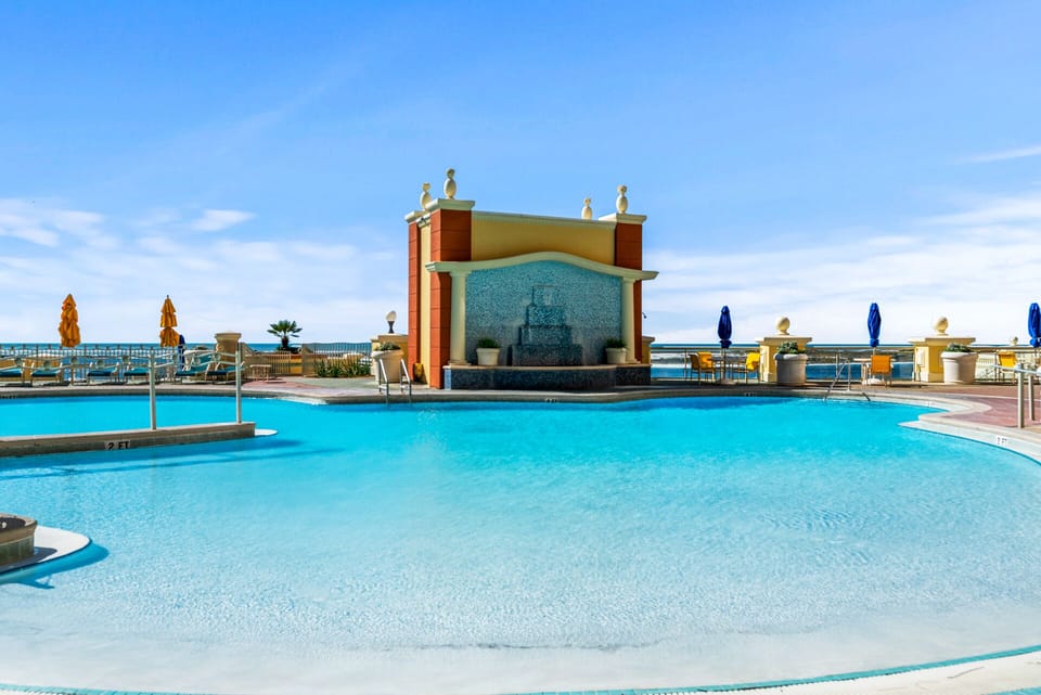 Emerald Grande pool deck - zero entry pool and hot tub