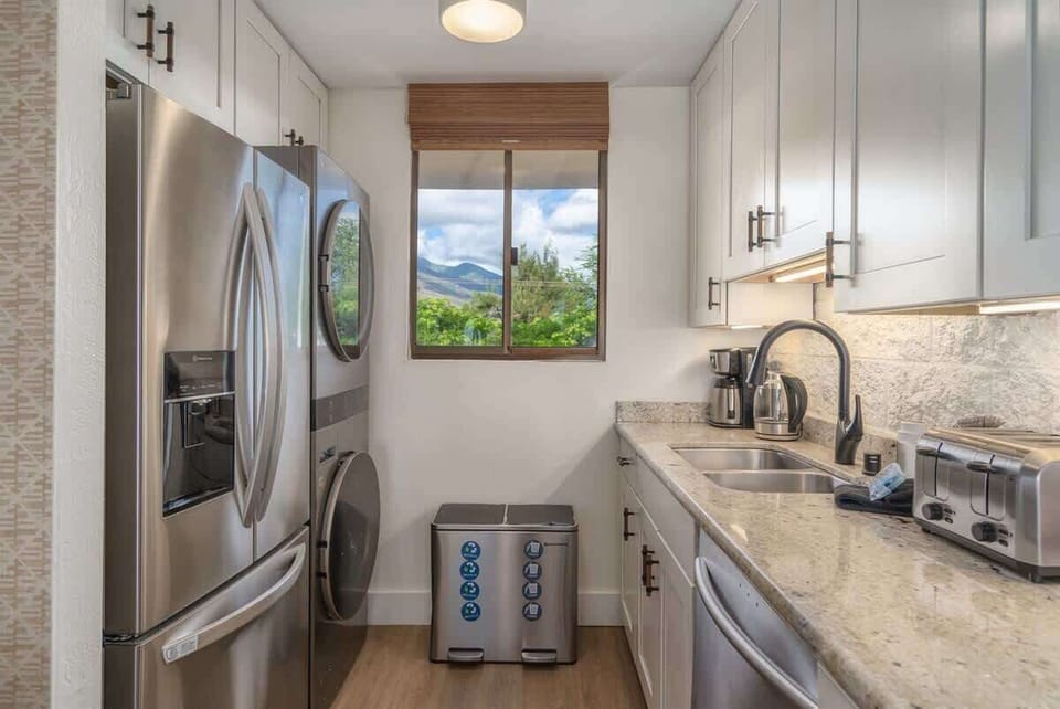 Our fully stocked kitchen has everything you need for easy meal prep! Enjoy cooking during your Maui stay.