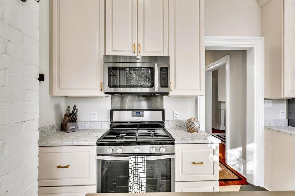 Kitchen, gas stove and ample storage