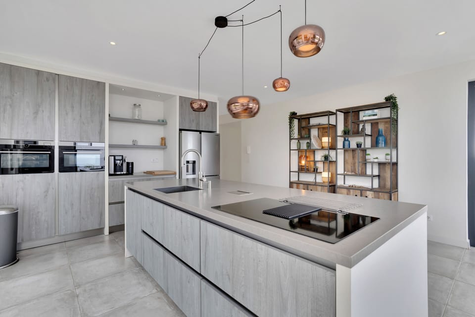 Fully equipped kitchen (2)