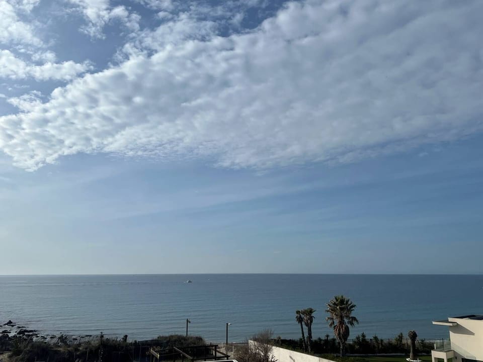Beach/ocean view