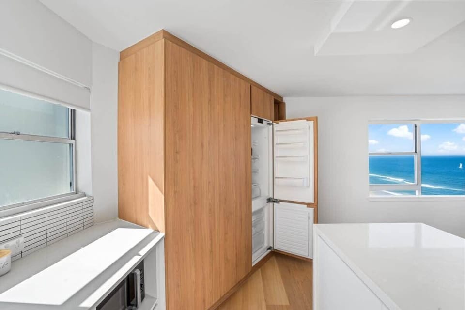 Kitchen with nice views and loads of cupboard space, built in brand new Smeg fridge and freezer