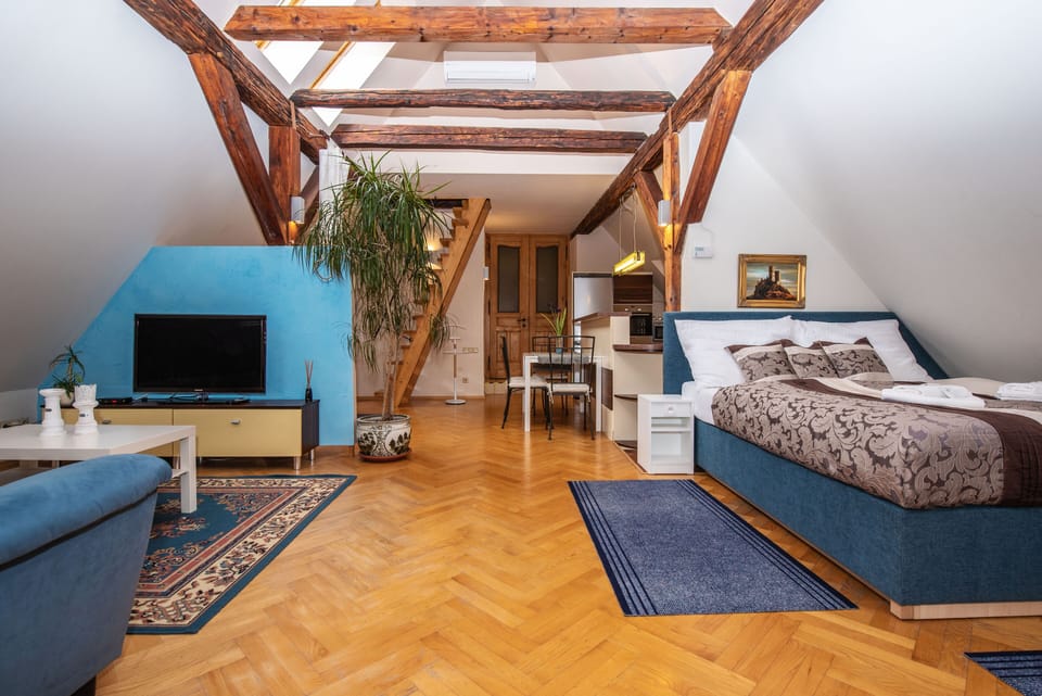 Superior Apartment, Multiple Beds, Kitchen, City View | Select Comfort beds, desk, free WiFi, bed sheets