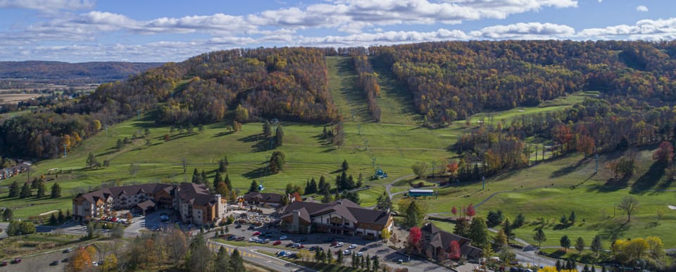 Less than 5 minutes from Holiday Valley and Holimont Ski