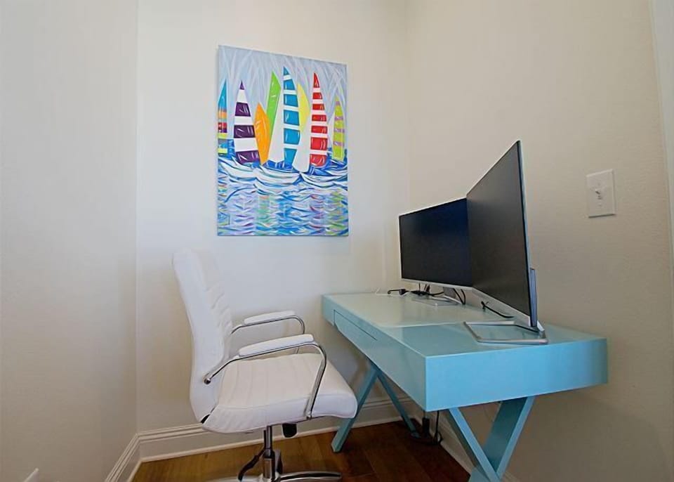 Master Suite Desk