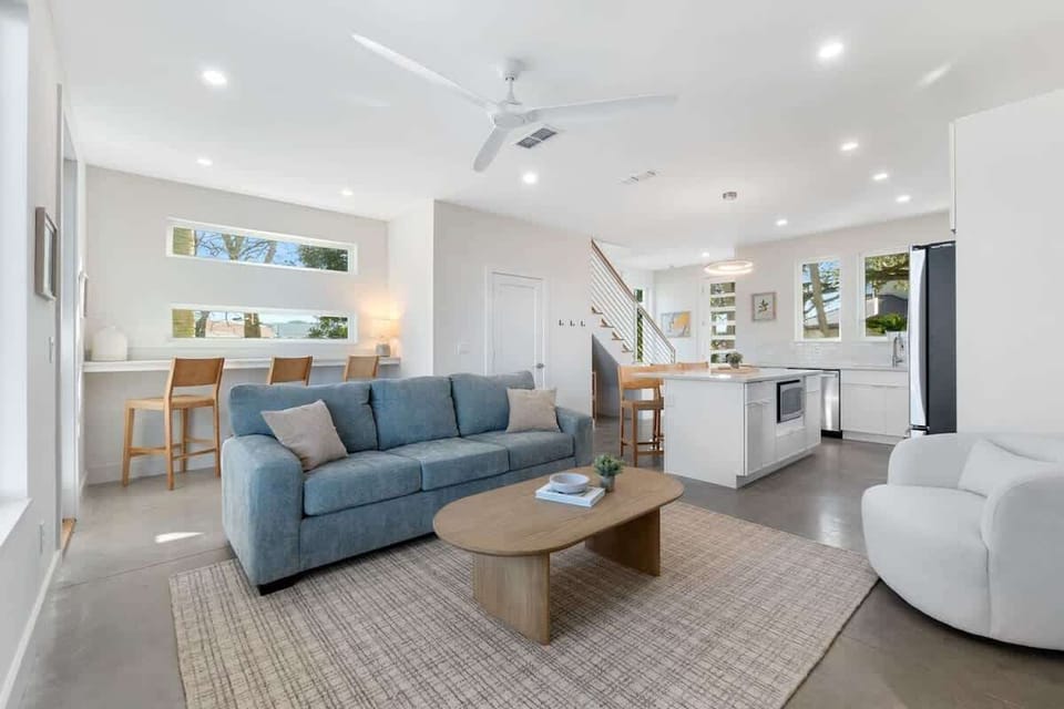 Open living space w/65" smart TV