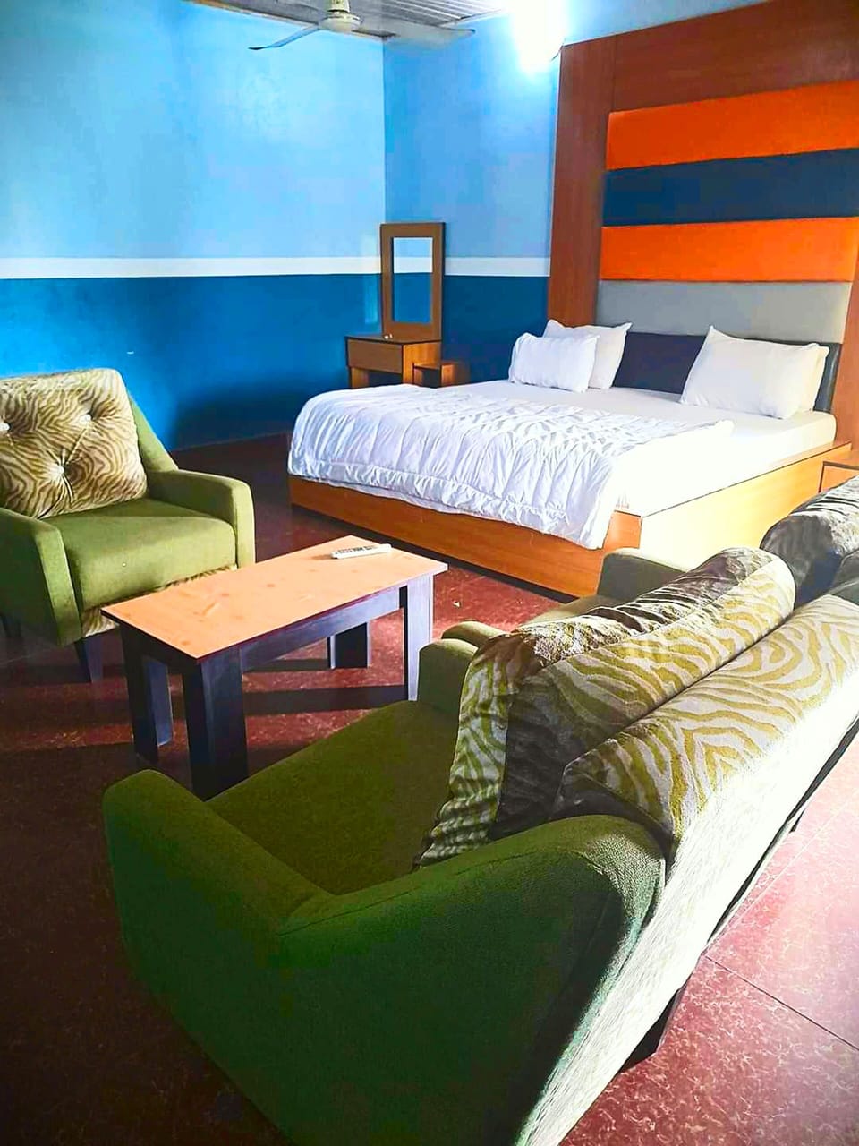 Deluxe Room | 1 bedroom, desk, laptop workspace, free WiFi