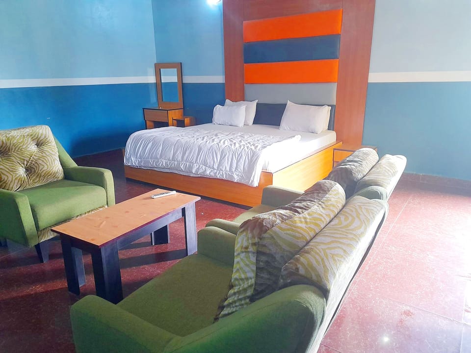 Deluxe Room | 1 bedroom, desk, laptop workspace, free WiFi