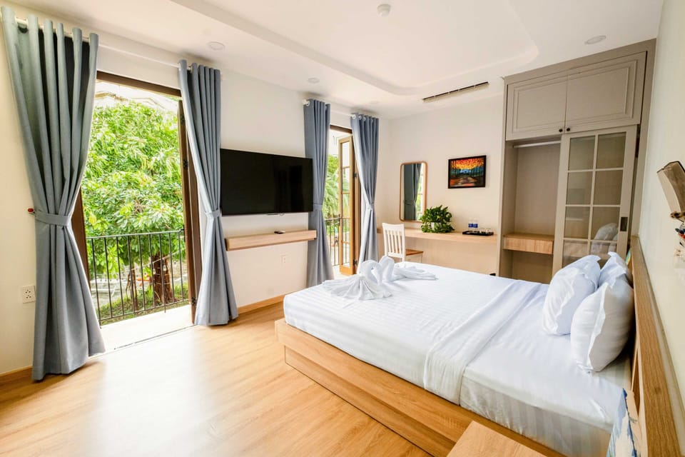 Premier Studio, City View | Premium bedding, memory foam beds, minibar, desk