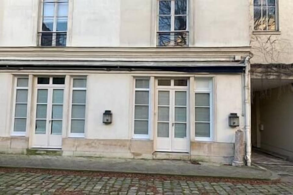 Façade (2)
