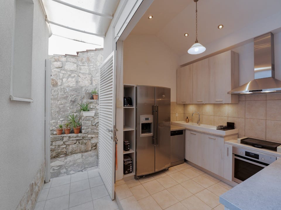 House (Three Bedroom Holiday Home with Terra) | Private kitchen | Fridge