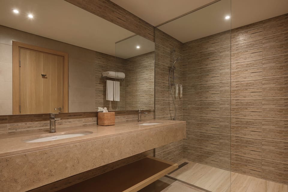 Shower, free toiletries, hair dryer, bathrobes