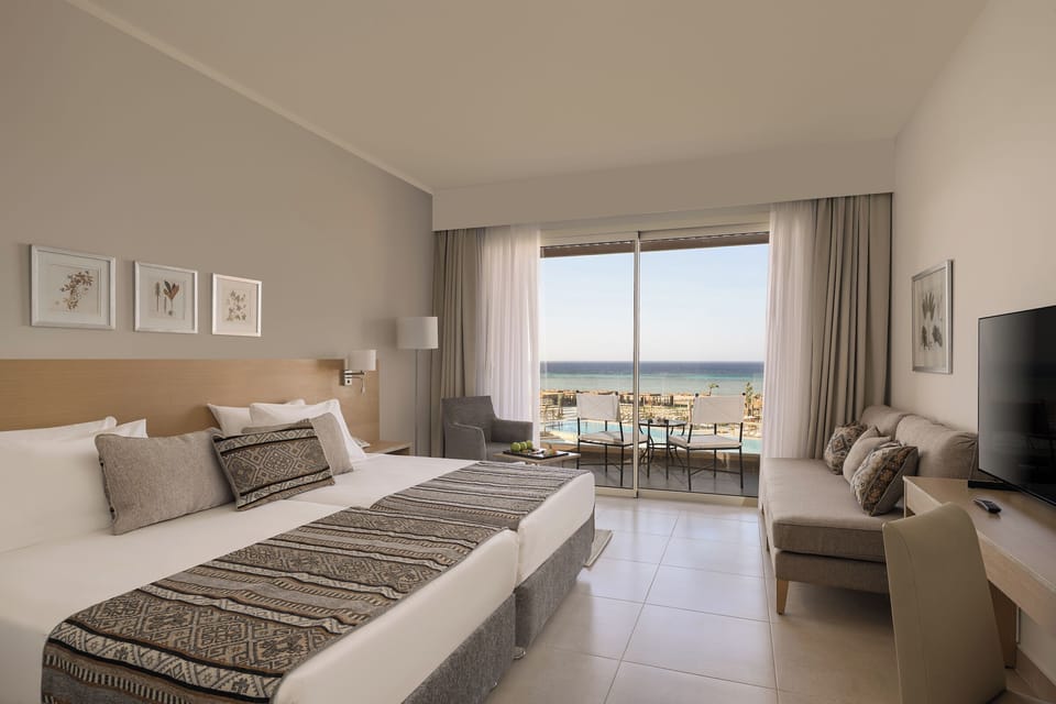 In-room safe, iron/ironing board, WiFi (free), bed sheets