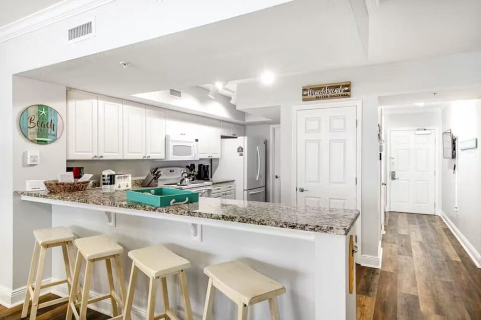 Kitchen bar seating