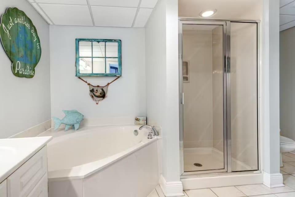 Garden tub and walk in shower