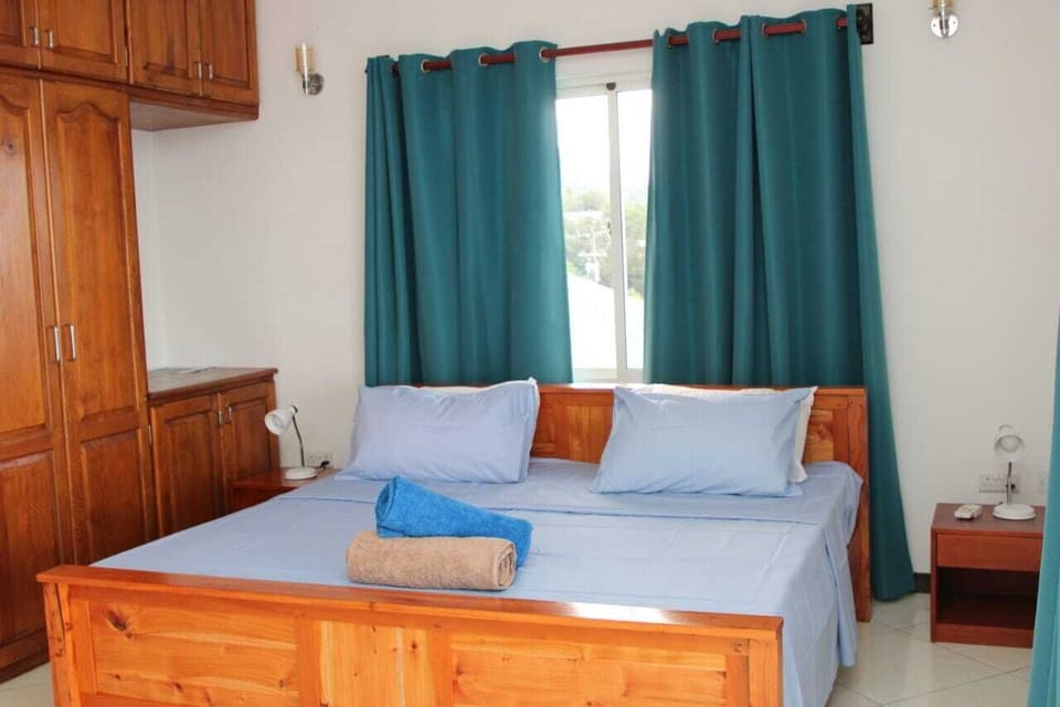 Classic Double Room | Blackout drapes, iron/ironing board, WiFi (free), individually furnished