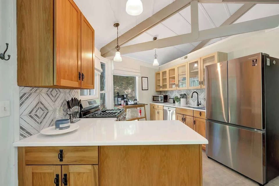 Full sized and fully equipped kitchen!