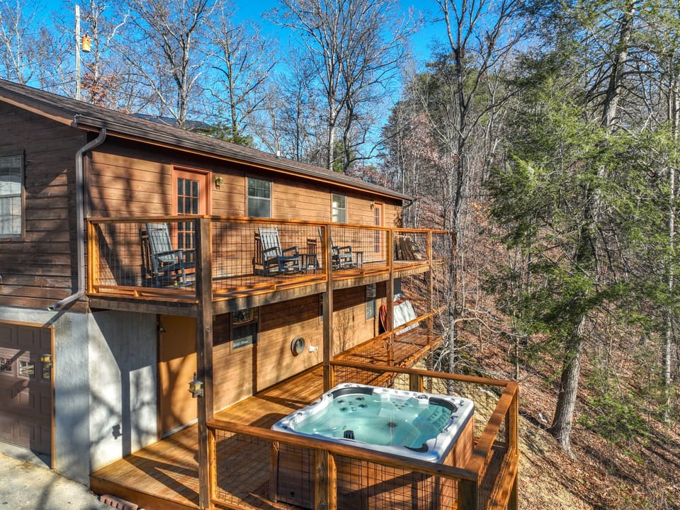 2 large decks, 4 rockers on each deck. (Downstairs rockers not in picture)