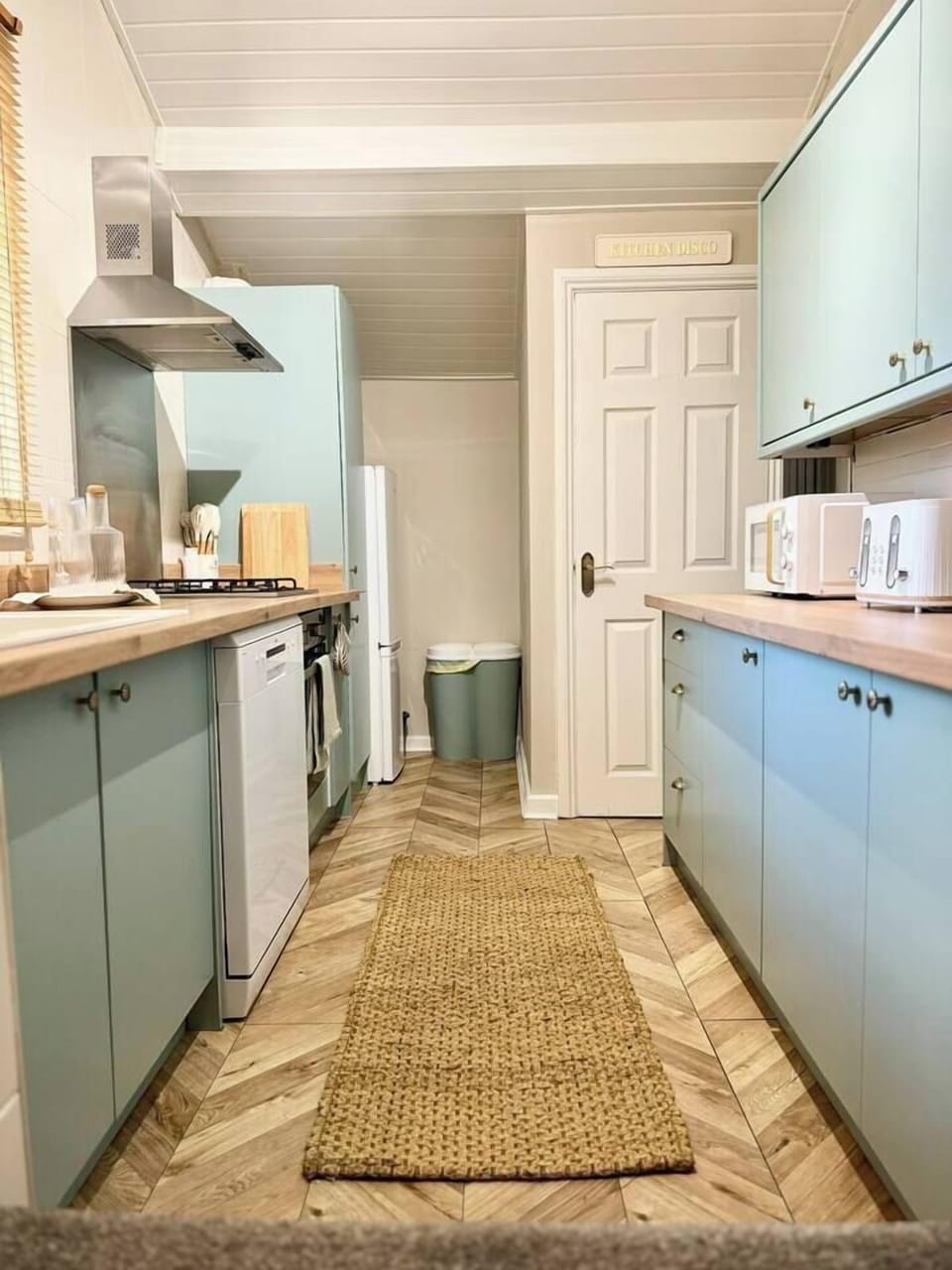  A dishwasher for easy cleaning!