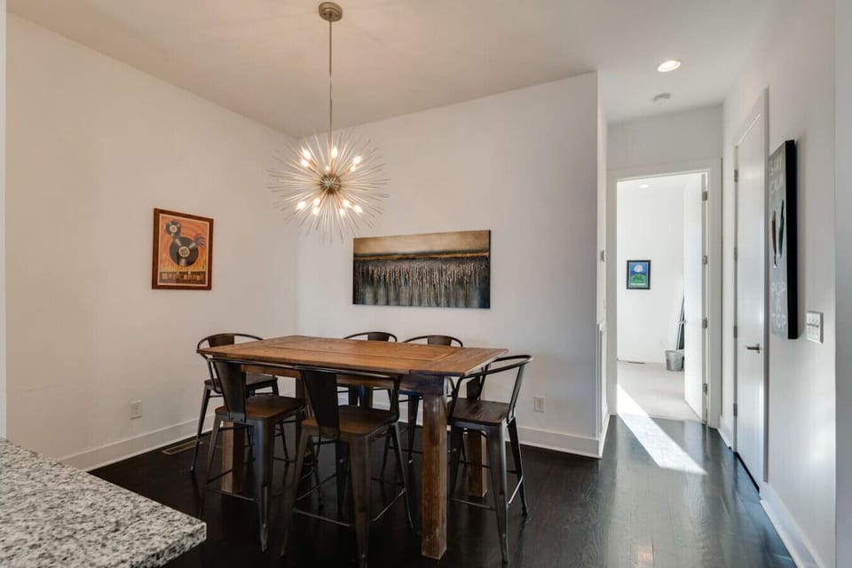 Dining Table Seats 6