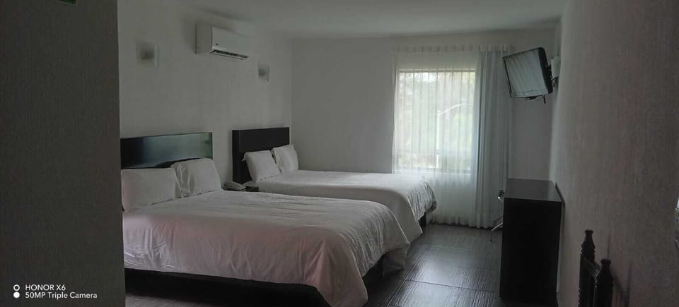 Basic Double Room | Individually decorated, individually furnished, laptop workspace