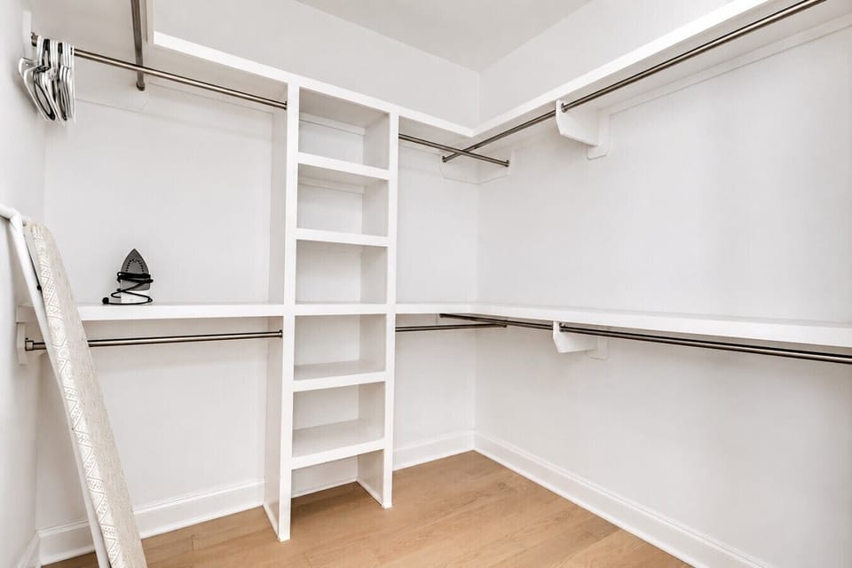 1016 Wedgewood - Closet