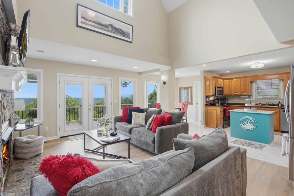 House, Multiple Beds, Patio, Mountain View (Sunset View) | Living area | 42-inch flat-screen TV with digital channels, fireplace