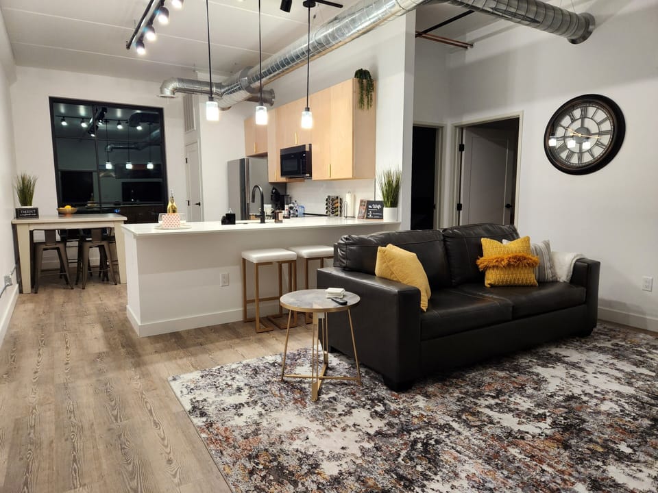 Cozy living space with a versatile queen sleeper sofa.