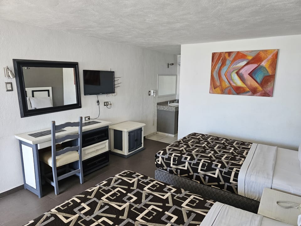 Basic Double Room | Free WiFi, bed sheets