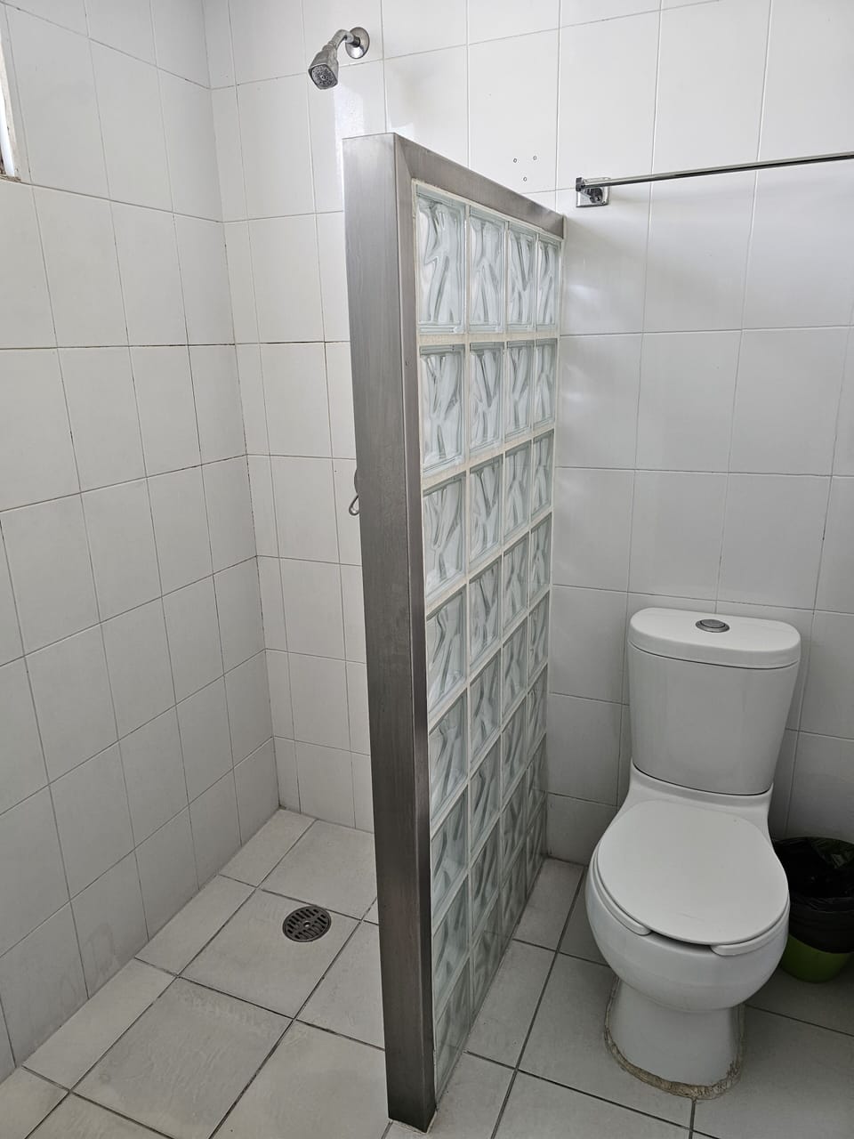 Basic Double Room | Bathroom | Bathtub, hair dryer, towels, soap