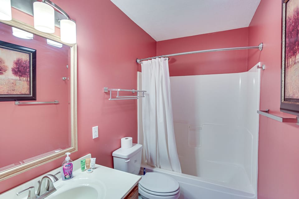 Full Bath | Complimentary Toiletries