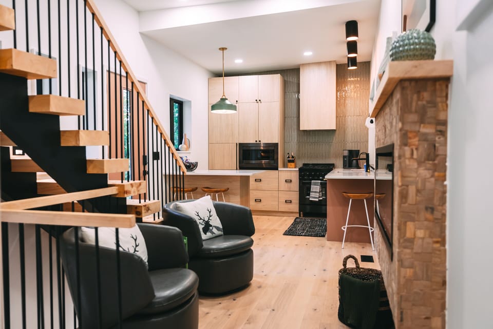 Living Room / Lounge
