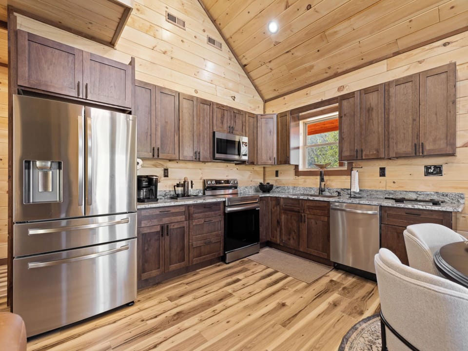Studio (4 Bedrooms) | Property amenity