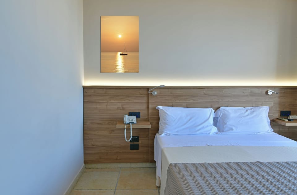In-room safe, iron/ironing board, free WiFi
