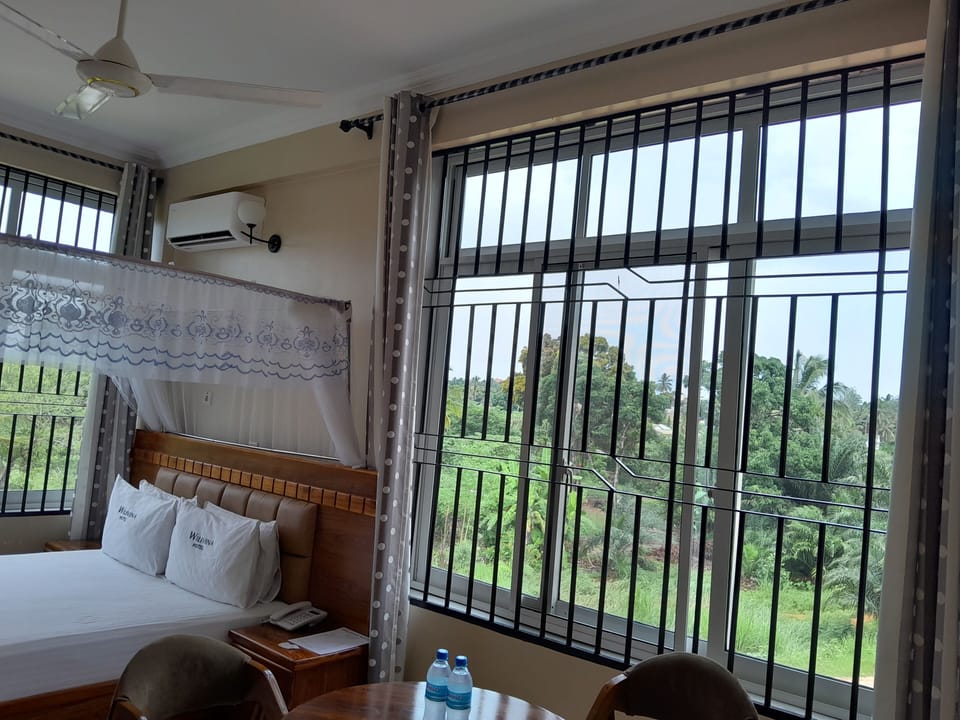 Standard Double Room | Desk, free WiFi