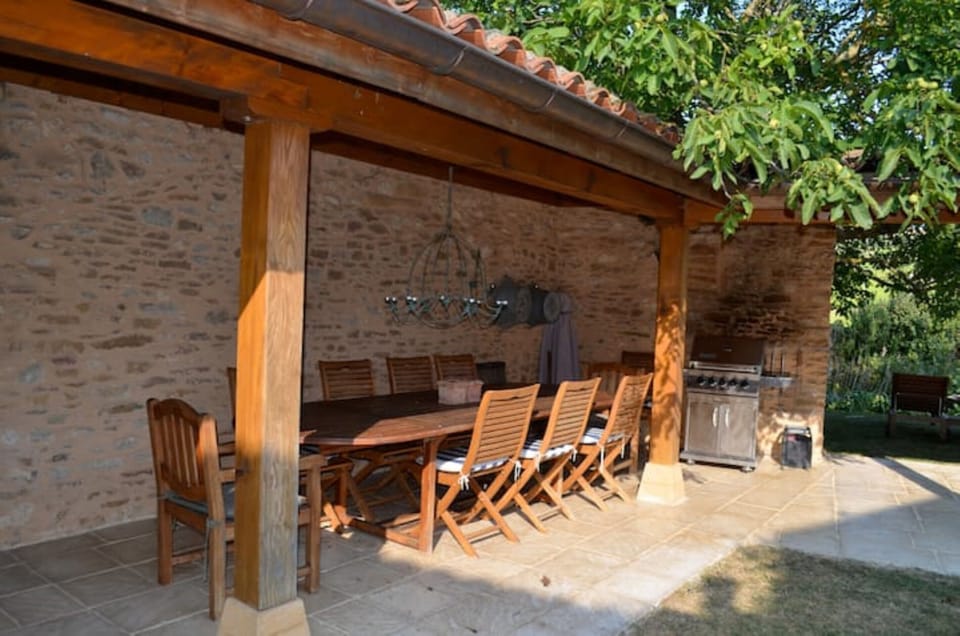 Loggia with large table and large gas BBQ - great for those long summer evenings