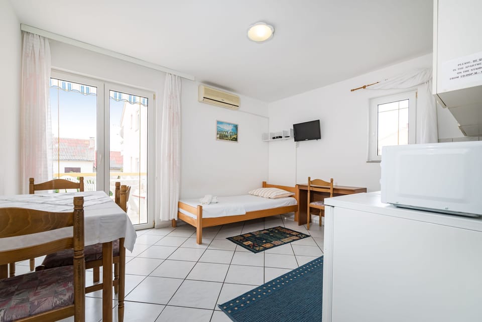 Apartment, 1 Bedroom, Balcony, Garden View | 2 bedrooms