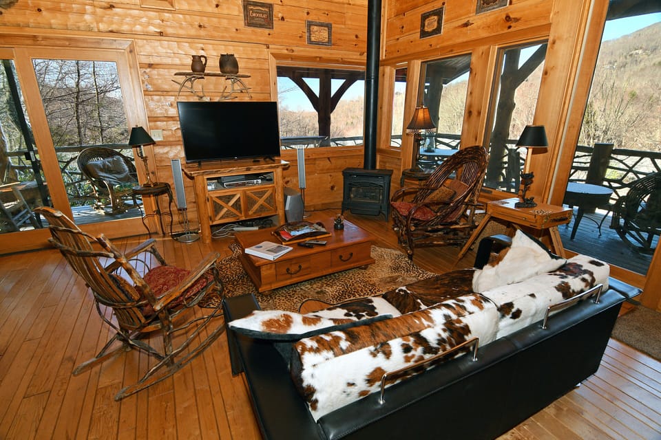 TreeHouse Living (1)