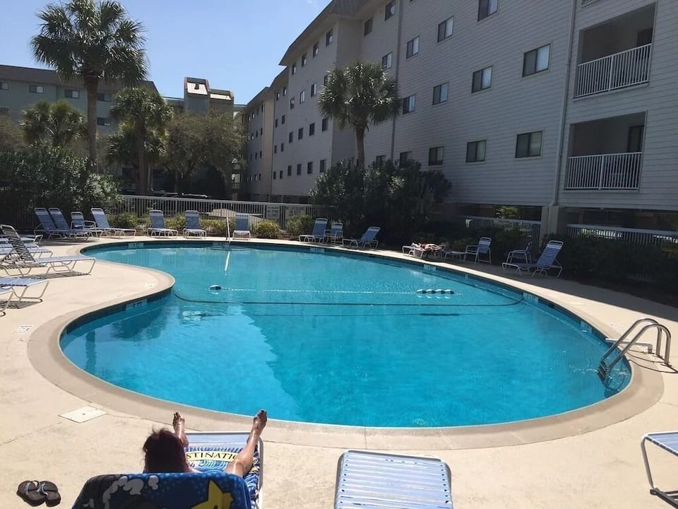outdoor pool behind building 4