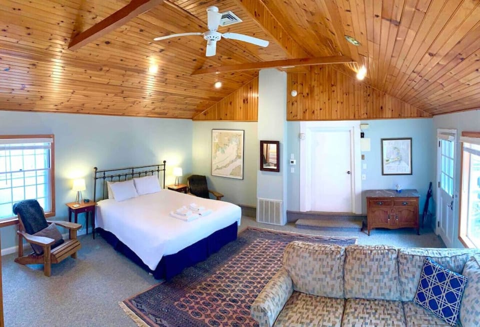 The Guest House has a King Bed, twin floor mattress also available