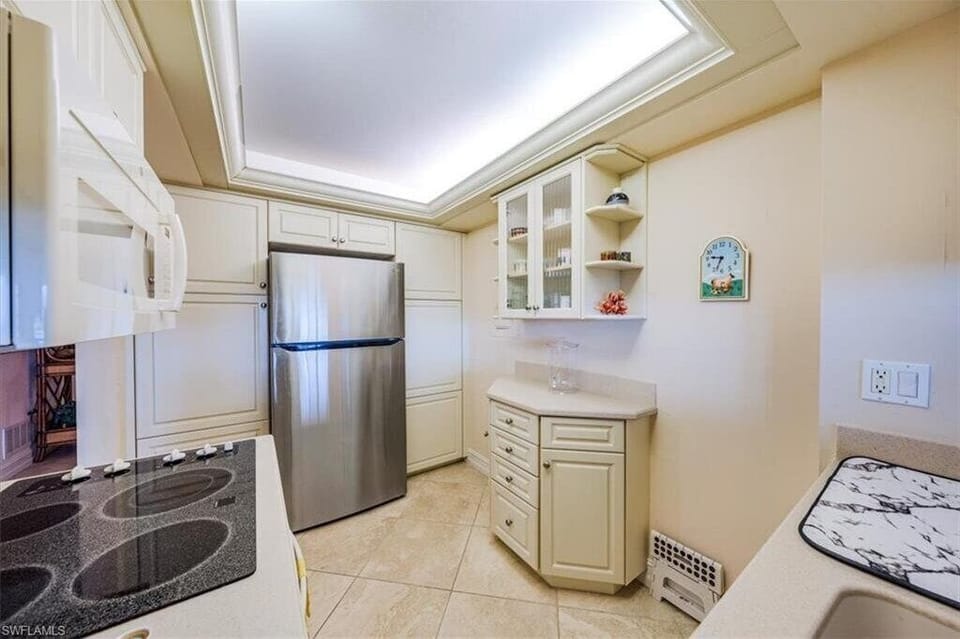 Kitchen has everything you need to cook!