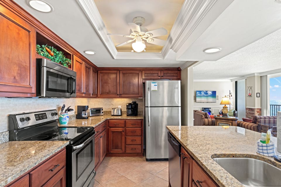 Condo, Multiple Beds, Balcony, Ocean View (Seachase 704E - Beach Haven) | Private kitchen | Fridge, microwave, oven, stovetop