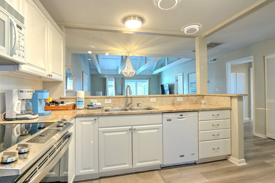 Fully Stocked Kitchen