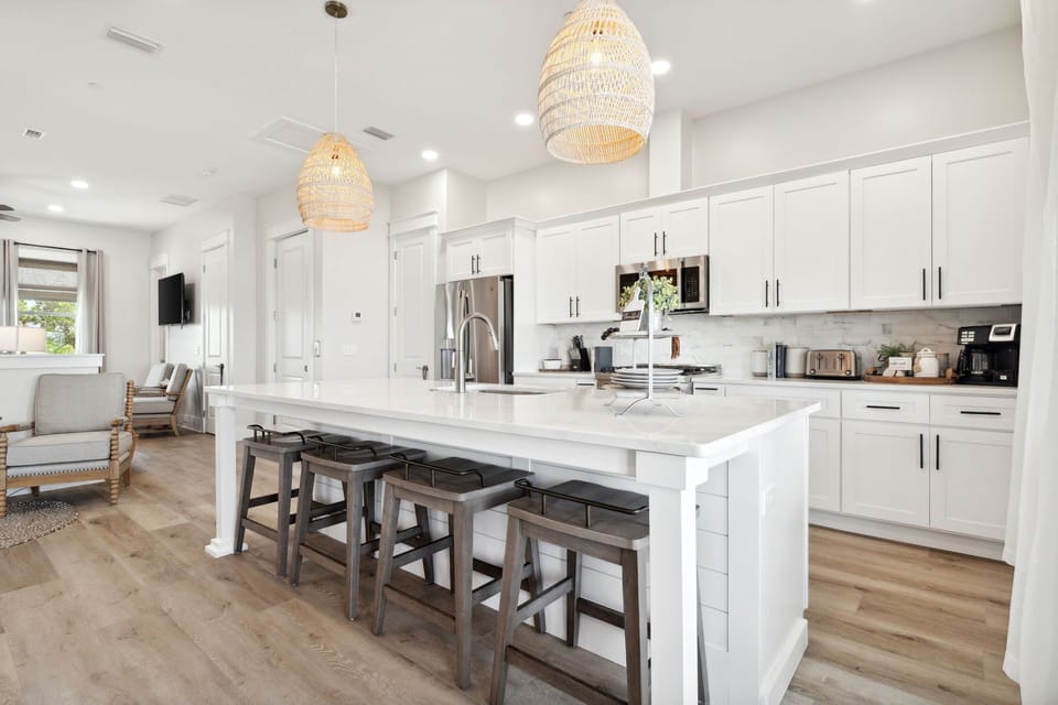 Townhome, Multiple Beds, Pool Access, Partial Ocean View (20724 First Ave - Grand Retreat II) | Private kitchen | Fridge, microwave, oven, stovetop