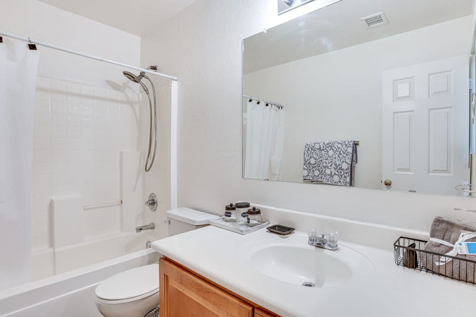Full Bathroom