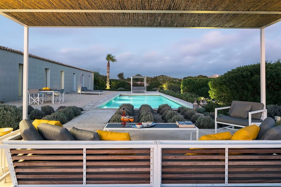 Autumn, Balcony / Terrace / Patio, Building Exterior, Garden, Outdoor, Pool, Spring, Summer