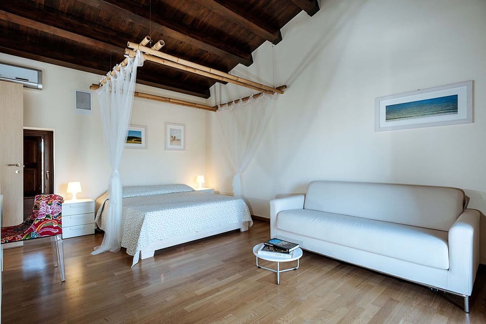Autumn, Bedroom, Spring, Summer