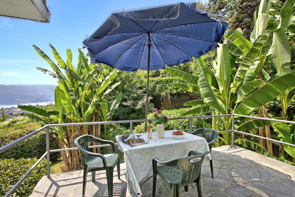 Family Apartment, Multiple Bedrooms, Mountainside (Apartment View And Pool) | Outdoor dining