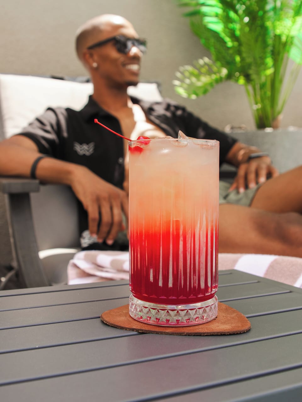 Poolside bar