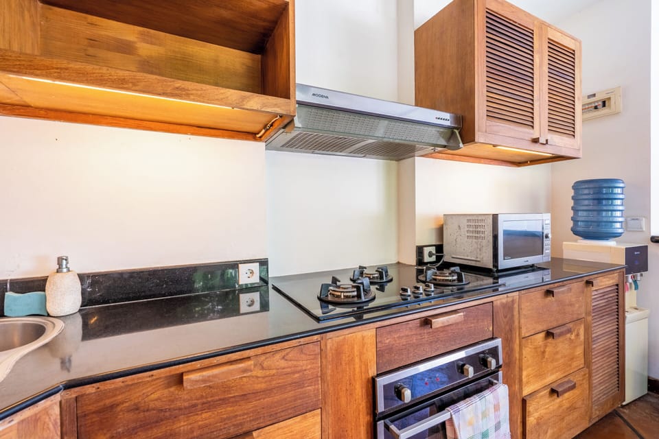 Luxury Villa | Private kitchen | Coffee/tea maker
